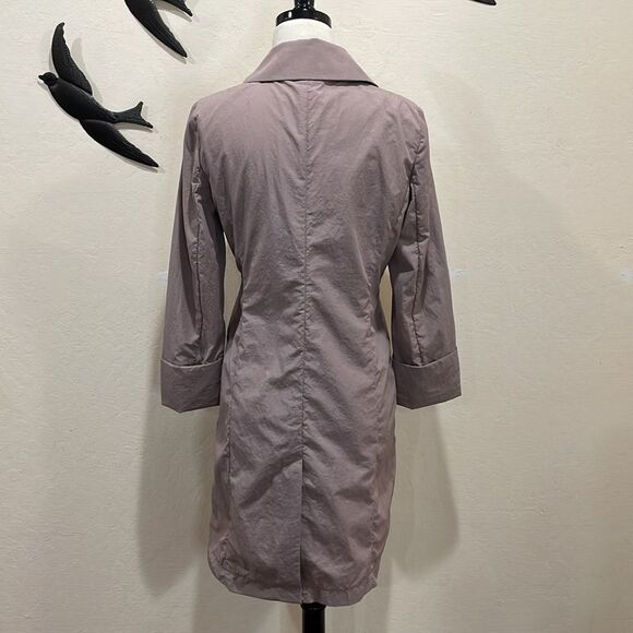 NEW! Brooks Brothers Women's Lightweight Water Repellant Trench Coat - 2 - $348 - Picture 3 of 11